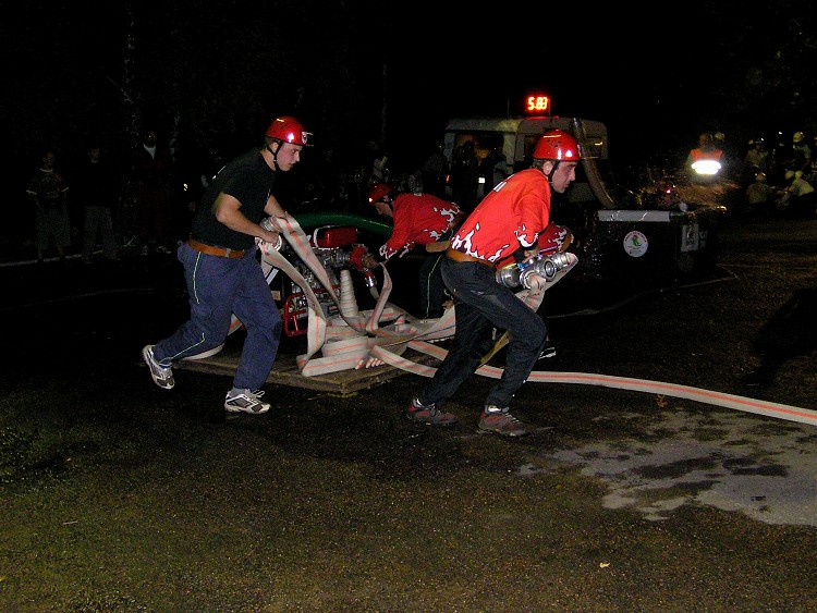 Noční hasičská soutěž na Seči