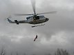 Výcvik hasičů -záchrana osob pomocí vrtulníku
