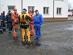 Výcvik hasičů -záchrana osob pomocí vrtulníku