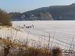 Suchou nohou na ostrůvek